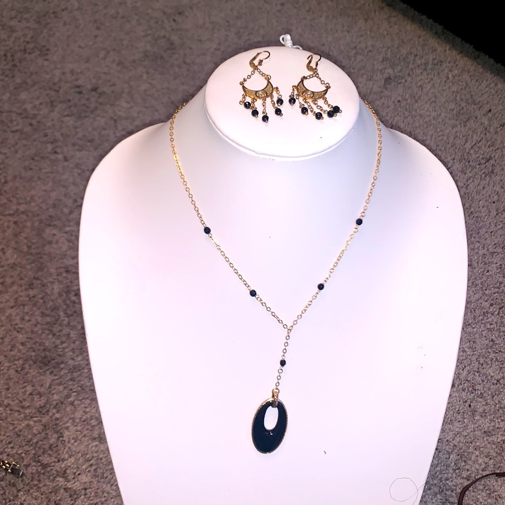 Black and Gold earring and necklace set